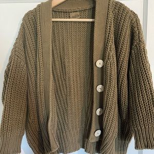 COPY - Babaa cardigan no. 18 Irish moss